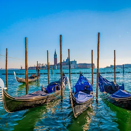 In 24441 Апартаменти