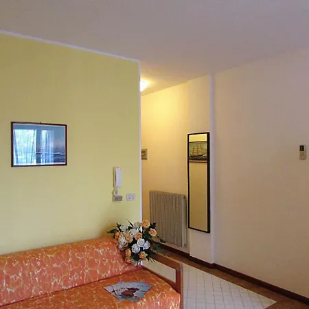 In 24441 Daire Bibione